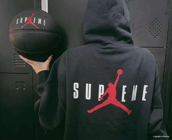 SWEATSHIRT HOODED ¥329 24FW 0501